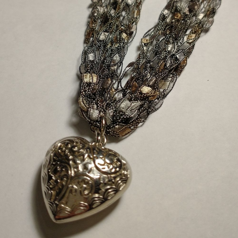 Hand Crocheted Ladder Ribbon Necklace! - Picture 2 of 10